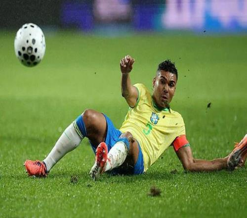 卡塞米罗降薪50%可续约曼联！首发战利物浦现疑问，豪言英超夺冠