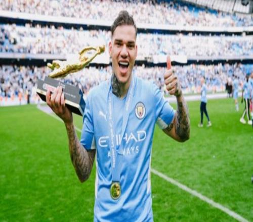 埃德森：很自豪在曼城取得的成绩，非常荣幸拿到这么多奖杯