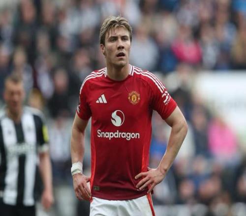 斯基拉：霍伊伦周日上午接受体检，在那不勒斯年薪为500万欧