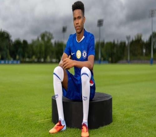 新英超，新“天才”：不做小梅西，只做“埃斯特旺”