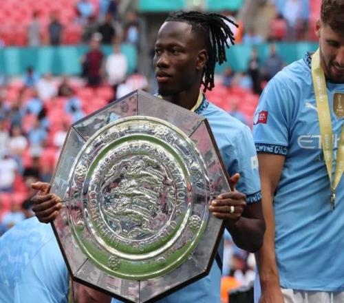 记者：巴黎FC在和曼城谈租借卡博雷，包含强制性买断条款