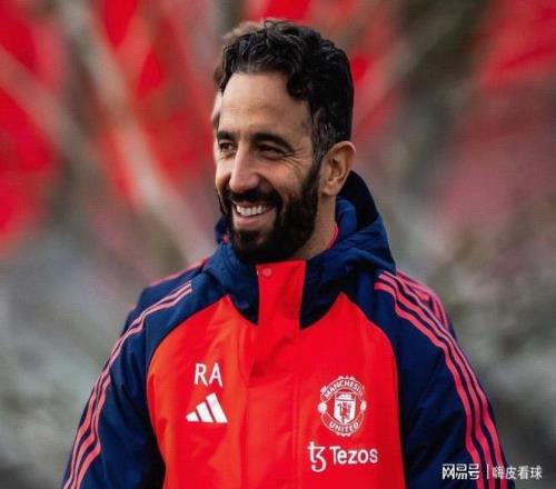 同日下课！穆里尼奥索尔斯克亚离队，阿莫林迎来曼联首胜机会