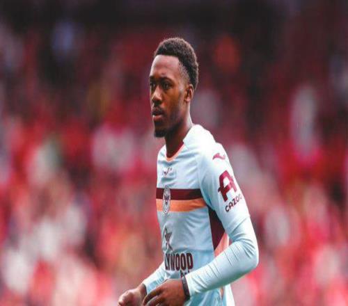 布伦特福德中场遭遇十字韧带重伤