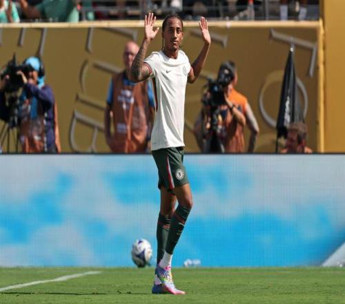 若昂佩德罗前5场首发打进5球，是蓝军队史第4位做到的球员