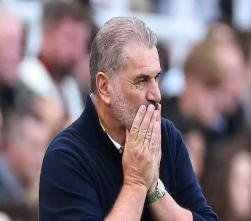 TA：战切尔西或将决定澳波的帅位，最终决定权仍在马里纳基斯