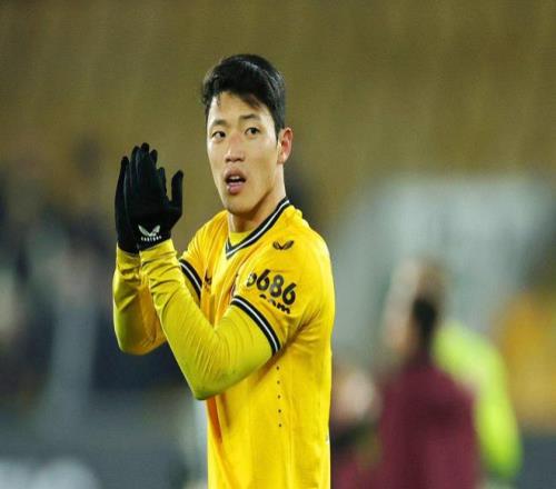 罗马诺：狼队拒绝了对黄喜灿的报价，他们视其为队内重要球员