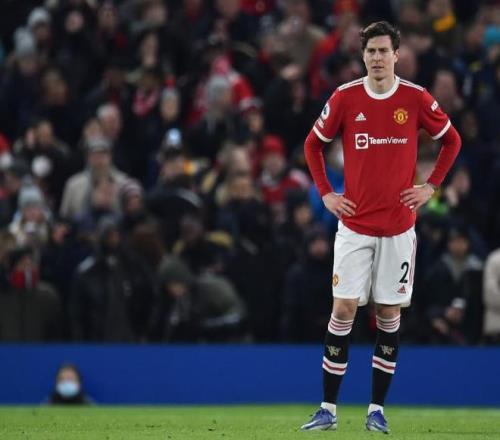 罗马诺：佛罗伦萨商谈免签林德洛夫，球员收到两份英超报价