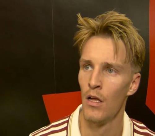 厄德高半场采访：曼联有很出色的球员我们有时太忙乱了