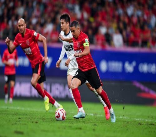 【中超】杨明洋破门罗慕洛建功蓉城3比1梅州