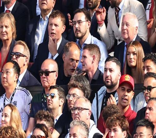 来考察谁英格兰代表队主帅图赫尔现身老特拉福德，观看枪魔大战