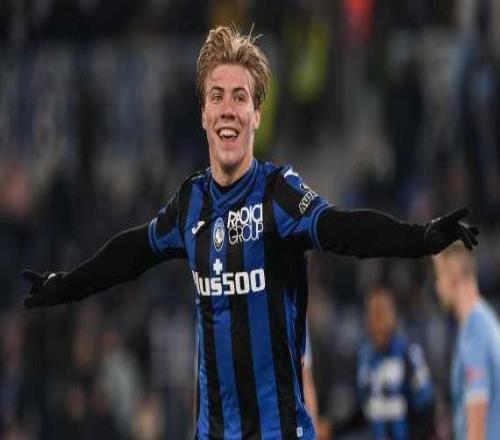 多纳多尼：霍伊伦擅长团队配合，他是那种典型的终结者前锋