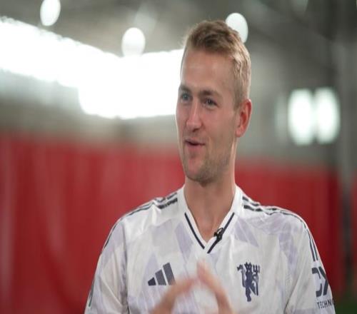 德里赫特：希望赢下阿森纳然后和球迷庆祝胜利，这会是完美的夜晚