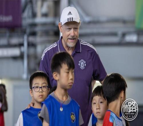 舒梅切尔：曼联现在需要卡里克那样的球员，连接起前场和后场