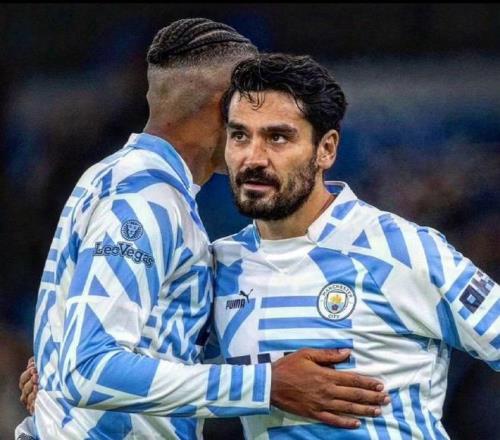 没进比赛名单，罗马诺：京多安、阿坎吉可能在未来几天内离队