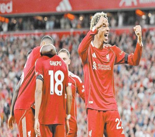 “军备竞赛”一掷千金，首轮较量爆点不断，欧洲足球五大联赛战火重燃