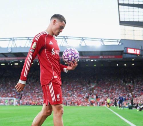 6.6分！利物浦1.3亿欧超巨噩梦首秀：18次丢球权下一个基耶萨