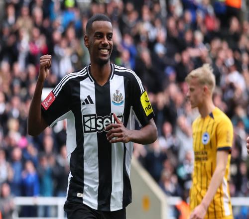 镜报：尽管伊萨克寻求离队，但曼联、阿森纳、切尔西已排除引进他