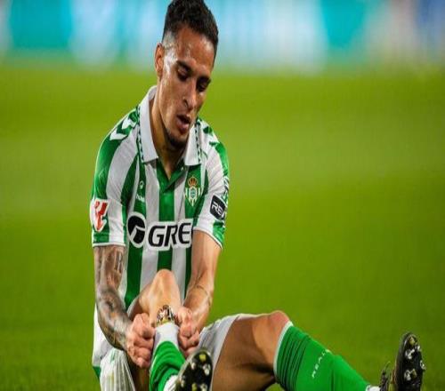 跟队记者：安东尼只想重新租借回归贝蒂斯，英超开赛前将拒绝任何其他报价