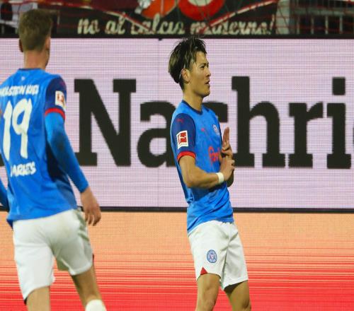 记者:门兴及英超多队有意日本前锋町野修斗,基尔要价超1千万欧 记者:门兴及英超多队有意日本前锋町野修斗,基尔要价超1千万欧