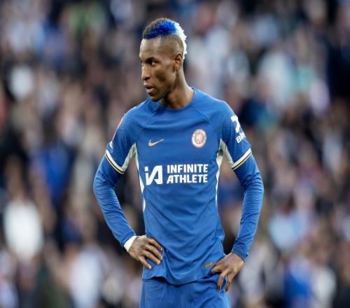 天空：曼联今夏寻找新9号，塞斯科、杰克逊仍是重点关注目标