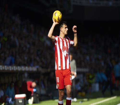 罗马诺:狼队1500万欧+浮动报价布比利,还包含转售分成条款 罗马诺:狼队1500万欧+浮动报价布比利,还包含转售分成条款