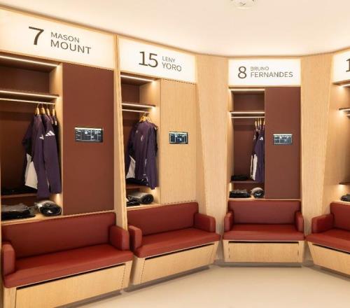 曼联官方：卡灵顿改建工程已顺利完成，耗资5000万英镑