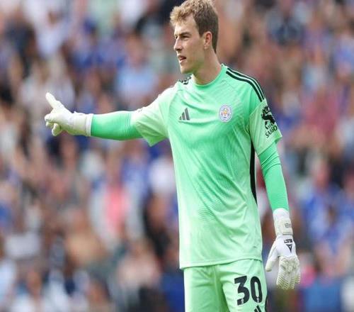 西汉姆联官宣签下赫曼森，一号门将落位，上赛季仅一次零封