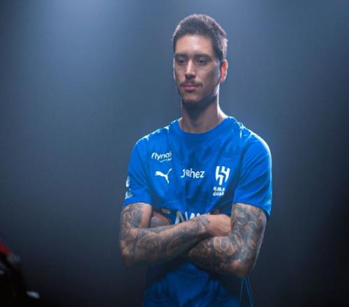 利物浦官宣26岁努涅斯离队：签约沙特豪门3年转会费最高6500万欧