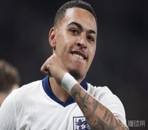 英媒：巴黎对23岁维拉中场罗杰斯感兴趣，维拉可能标价9200万