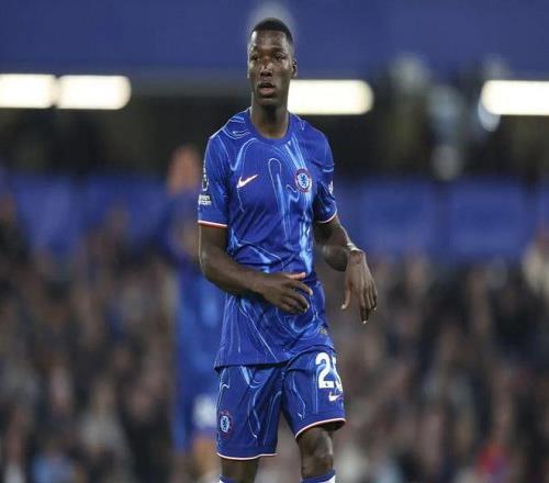 明星神灯夸赞蓝军新后腰：攻防一体实力出色，他会是切尔西成绩的保证