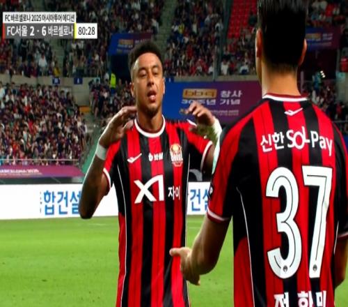 有点失望！林加德第80分钟被替换下场，本场无缘进球助攻