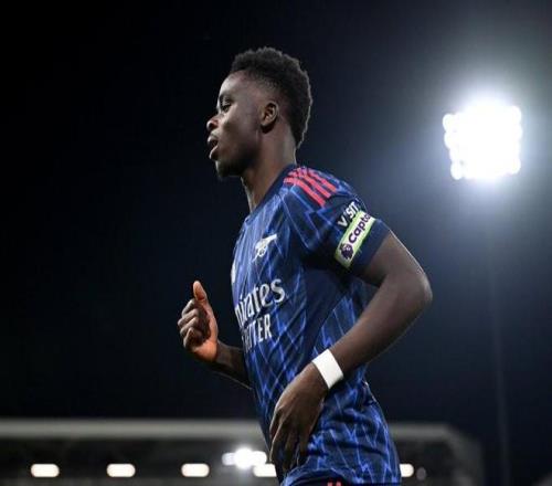 萨卡创机会&成功过人&被犯规均5+次，为2020年格拉利什后首人