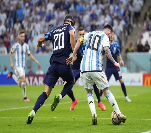 格瓦：历史盘带最佳选梅西，世界杯每天看到他过我的视频有些沮丧