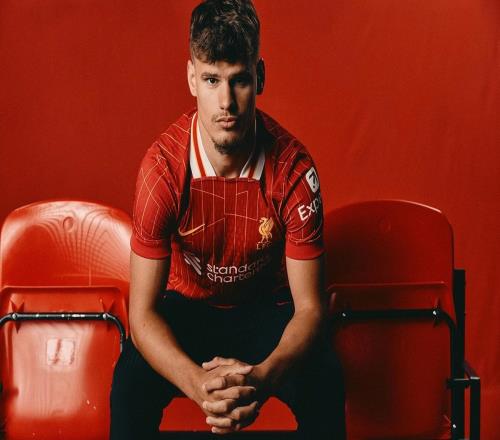 利物浦左路焕新！科尔克兹不仅是罗伯逊Plus，还是进攻更优解