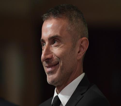 电讯报：枪手总监同时谈约克雷斯和塞斯科，可能是为了更有利谈判