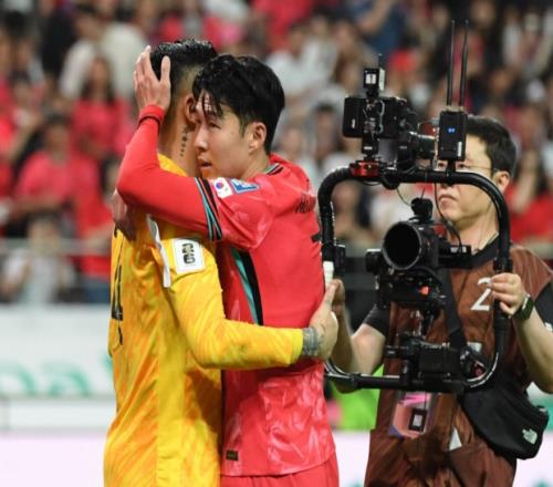 韩媒：中国的爱哭鬼门将要离开了，他在国家队20年没成功过