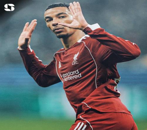 在欧战为法兰克福进球又攻破法兰克福球门，埃基蒂克是第一人