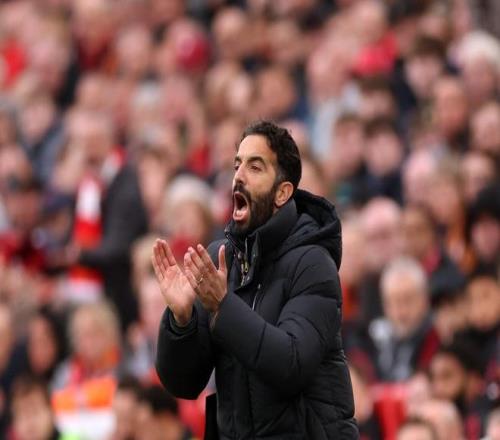 从过街老鼠到希望之帅：曼联支持度经过山车，这就是老特拉福德