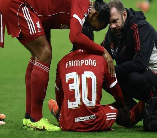 开场不久便被换下，跟队记者：弗林蓬又遭遇了一次腿筋伤病