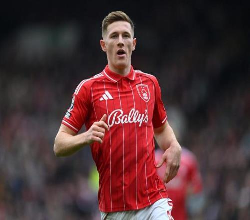 记者：安德森不太可能在冬窗去曼联，他只要留队就能进世界杯