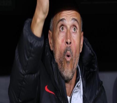 世体：恩里克世俱杯决赛锁喉若昂佩德罗的行为仍未受到处罚