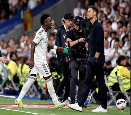 西媒：维尼修斯认为自己未获得尊重，正认真考虑离队的可能性