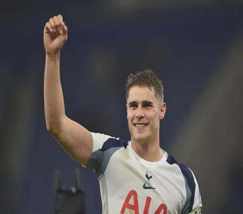 范德芬：太疯狂了！我从未在一场比赛中进过两球，这难以置信