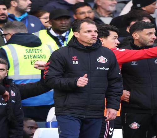 太阳报：桑德兰主帅身上有温格的影子，擅长发掘有潜力的人才