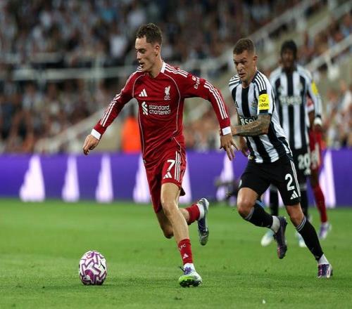 利物浦头疼1.36亿标王踢不了英超！获最低分+连场隐身被换下