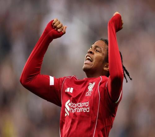 16岁361天，利物浦小将恩古莫哈是英超史上第四年轻的进球者