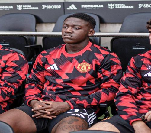 曼联新帝星心生不满，零出场且无缘加薪！暂留队但最早冬窗或走人