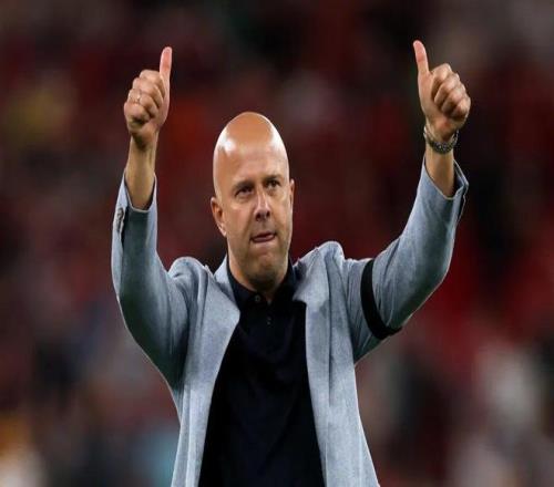 斯洛特：英超主帅中仅与埃迪豪互联过，想让维尔茨多踢前锋