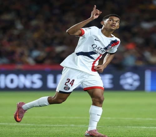 斯基拉：大巴黎正在与马尤鲁进行续约谈判，双方接近达成一致