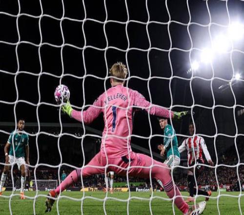 联赛杯英超豪门战弱旅，利物浦或重启胜局，四连败问题需解决